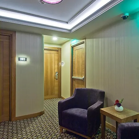 Tugcu Select Hotel