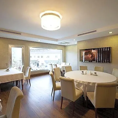 Tugcu Select Hotel 4*