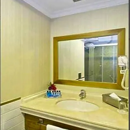 Tugcu Select Hotel 4*